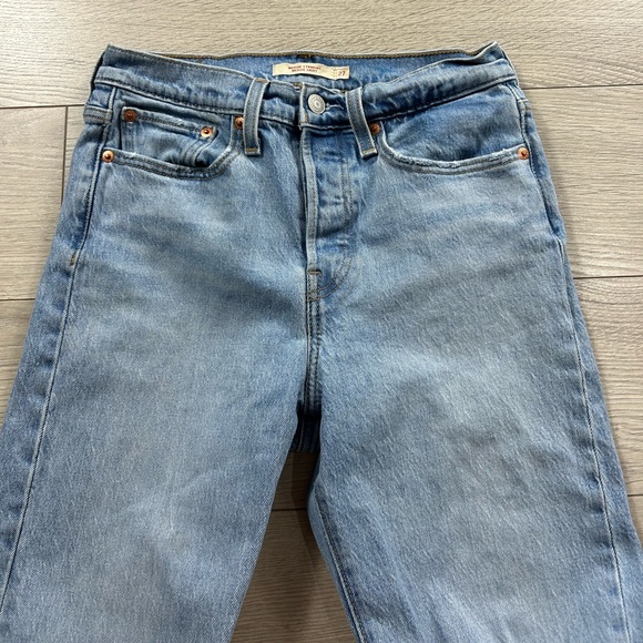 Levi's Wedgie Straight Fit High Rise Distressed Jeans - Picture 6 of 16